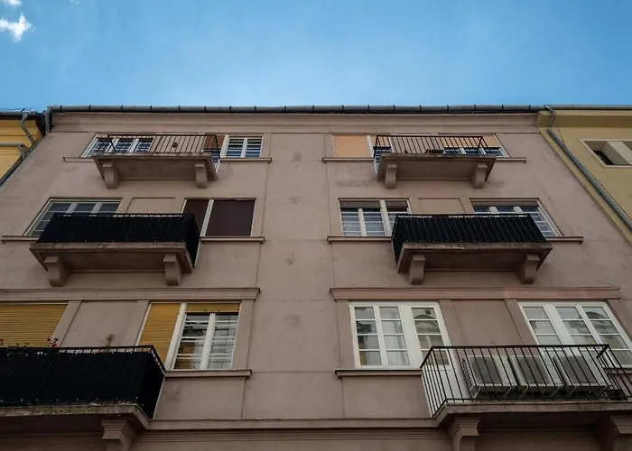 Stylish Apartment Under The Buda Castle